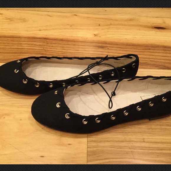 Women’s 8.5 Black Faux Suede Gold Flat Shoes - Picture 3 of 4